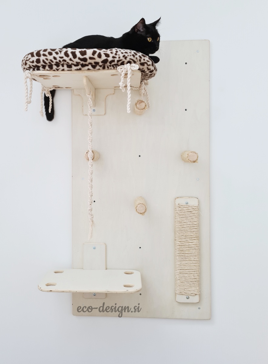 cat_climbing_shelf_wall_eco-design3
